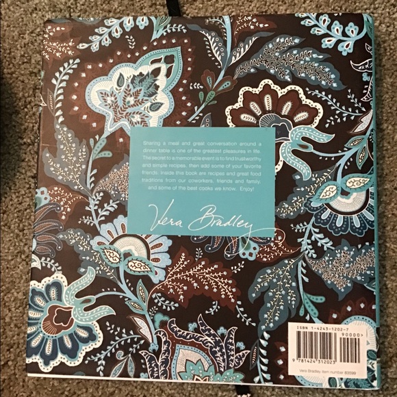 Treasure Trove of Vera Bradley. All 6 Bags +A Cookbook - Picture 16 of 16